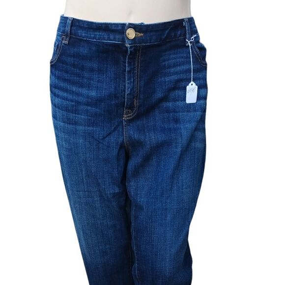 60402....Lane Bryant  Crop Jeans Size 24, W44"  20"Inseam  11 1/2"Rise - Picture 1 of 4